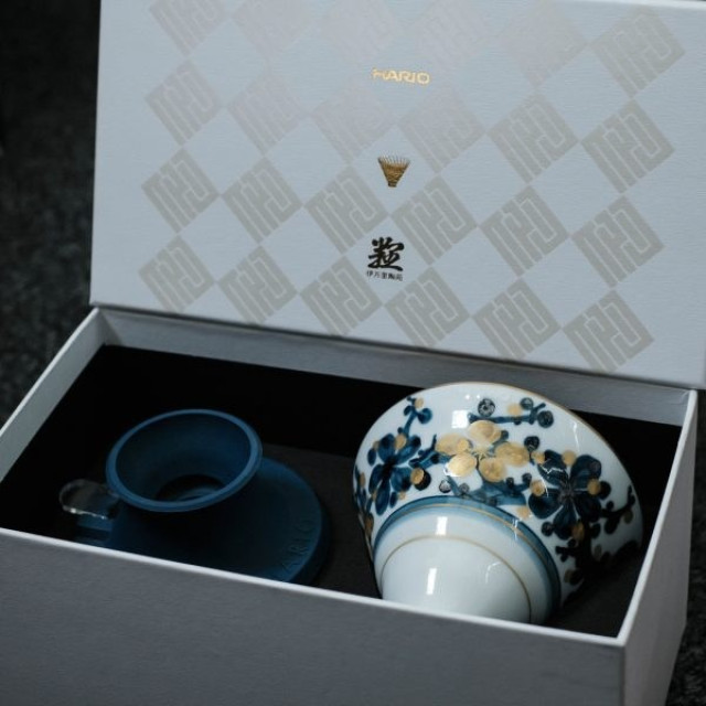 【HARIO】染錦梅花紋磁石浸漬式濾杯200 / SSDC-02-PBG / V60手沖/ V60濾杯/ 咖啡套組/ V60咖啡壺 /